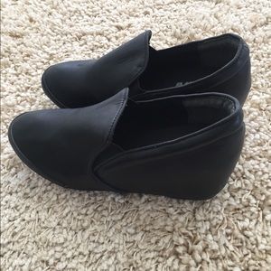 Black Slip on shoes with heel ladies from Japan